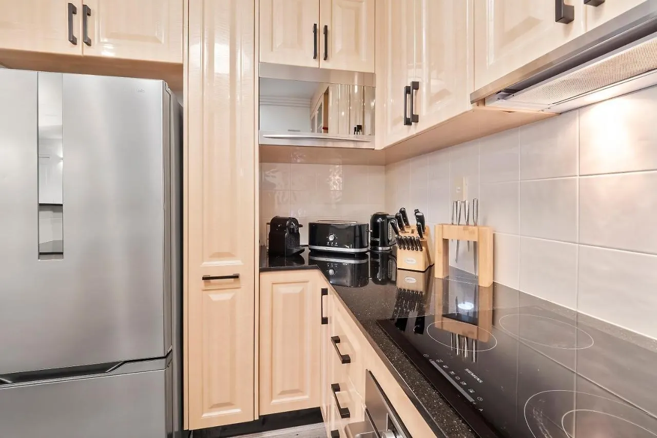 Luxury Oceanview Penthouse Cairns City Apartament
