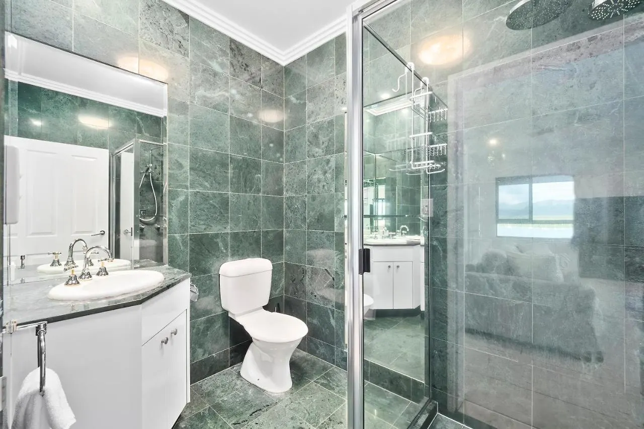 Apartament Luxury Oceanview Penthouse Cairns City